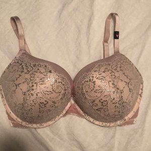 Victoria’s Secret Very Sexy Push-Up Bra 💕